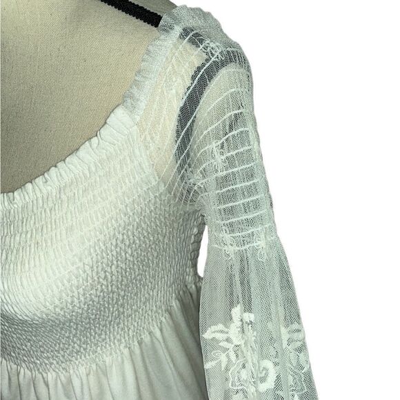 Xhilaration Pull-Over Shirred Blouse with Lace Bell Sleeves Size Medium - Picture 4 of 9